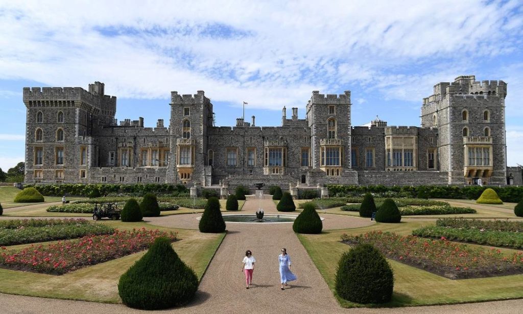 Conheça os imóveis deixados de herança pela Rainha Elizabeth II